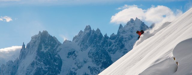 Ski around Mont-Blanc