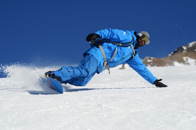 Perfectionnement snowboard ou ski - Agence de voyages AAV Chamonix