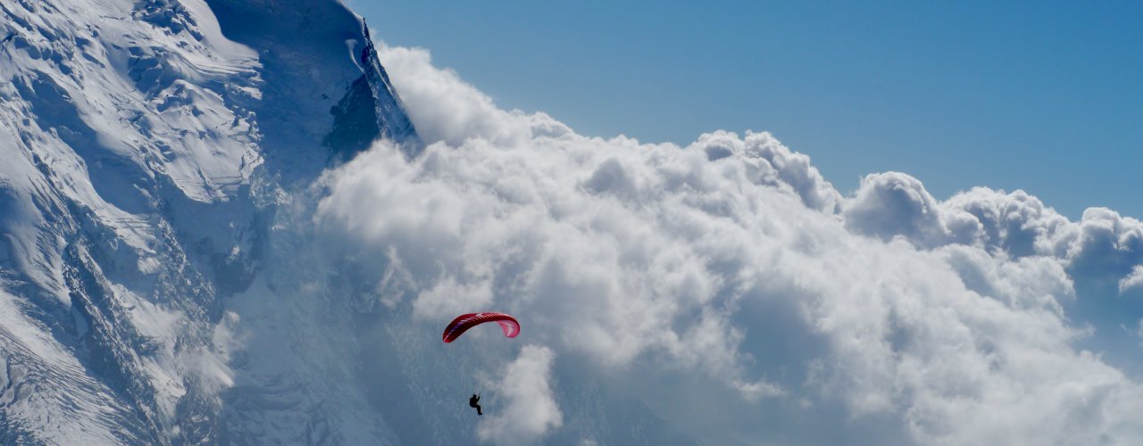 Paragliding 