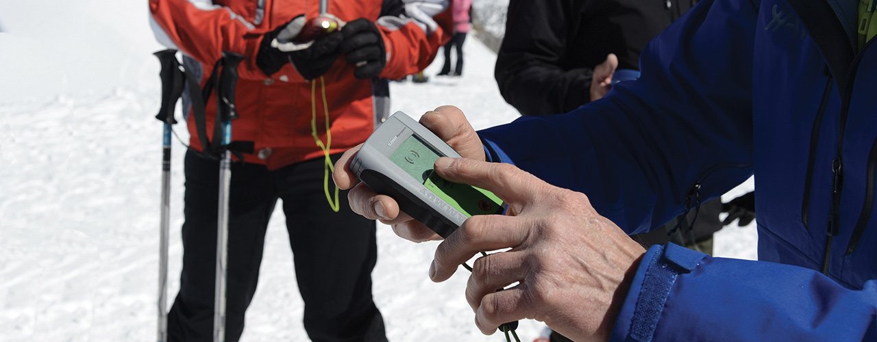 Formation à la recherche des victimes d'avalanches